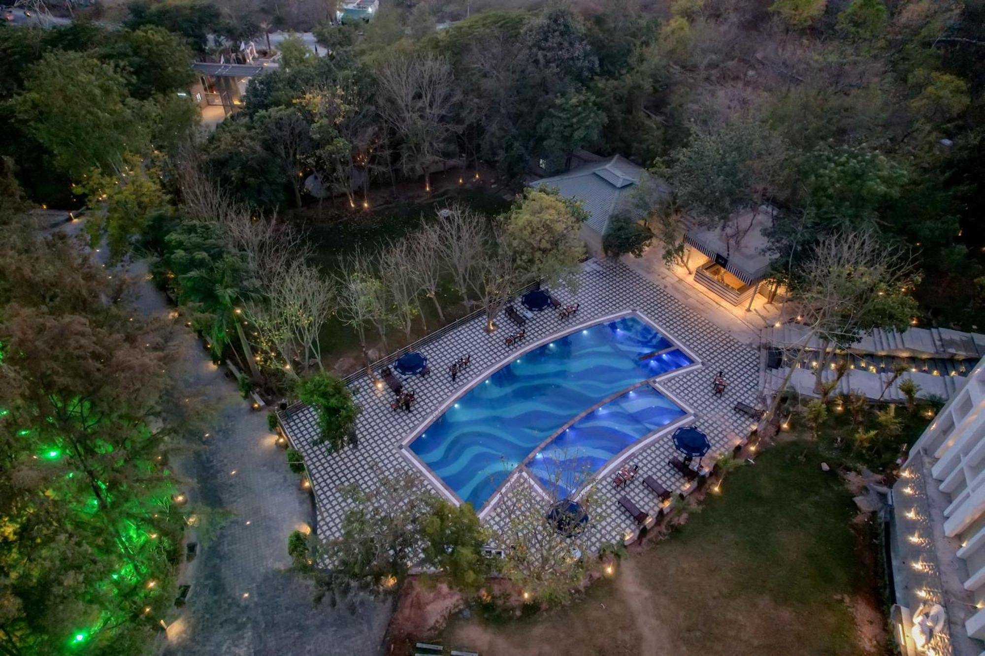 Essentia Luxury Resort & Spa 烏代浦 外观 照片